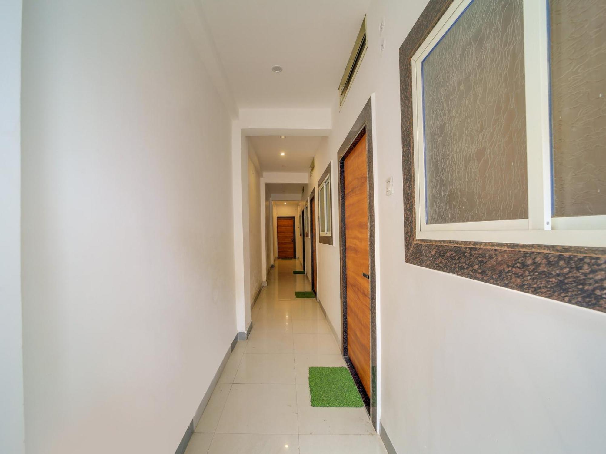 Hotel O Jagdamba Hotel Bhopal Buitenkant foto